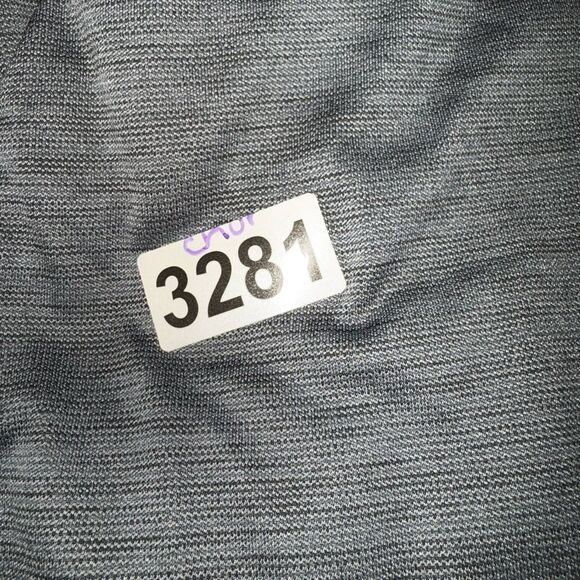 Under Armour Gray Sweatshirt Moisture-Wicking Hoodie - Picture 4 of 4